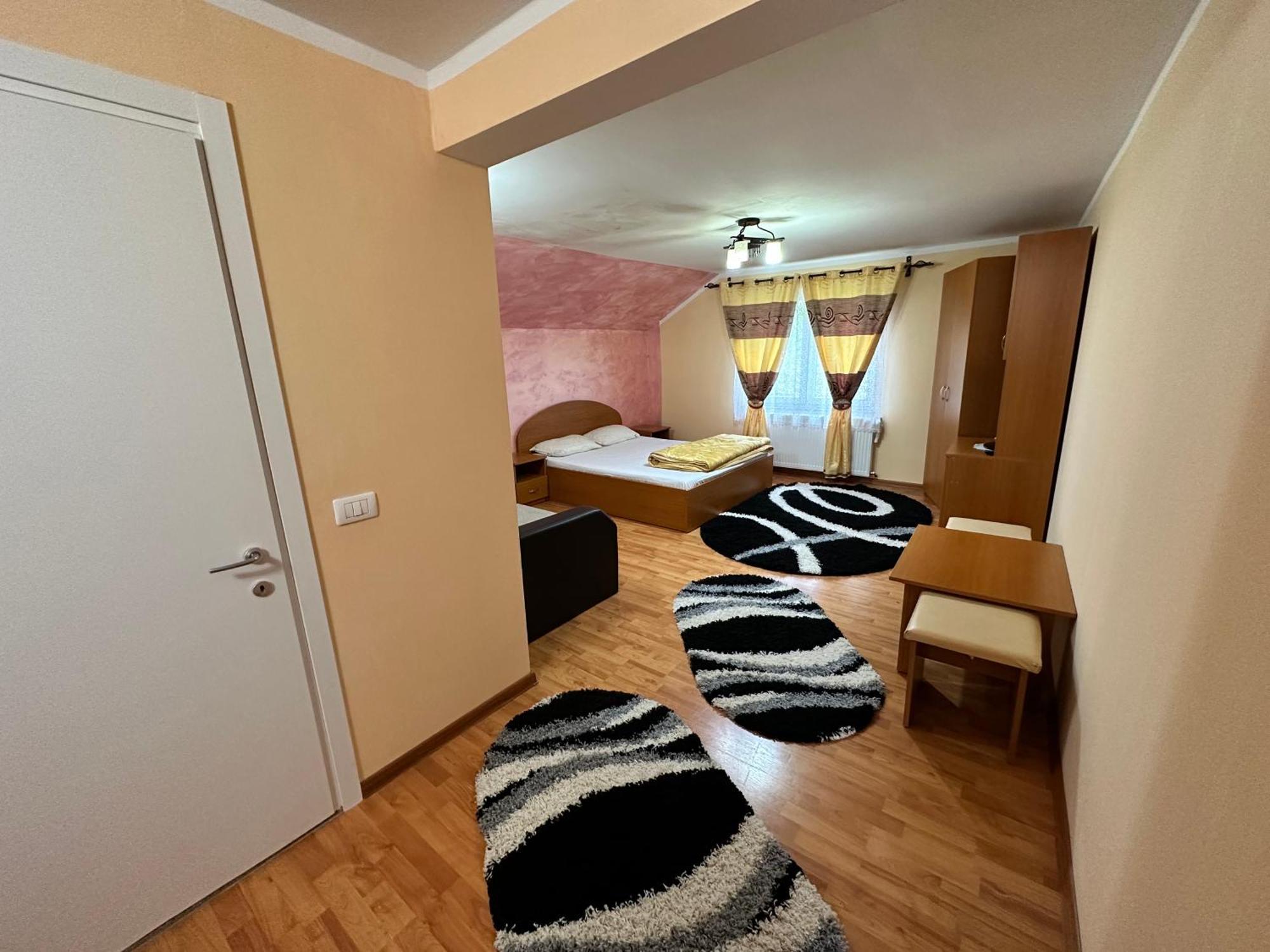 Pensiunea 3Flori De Colt Hotel Statjunea Borsa Bagian luar foto